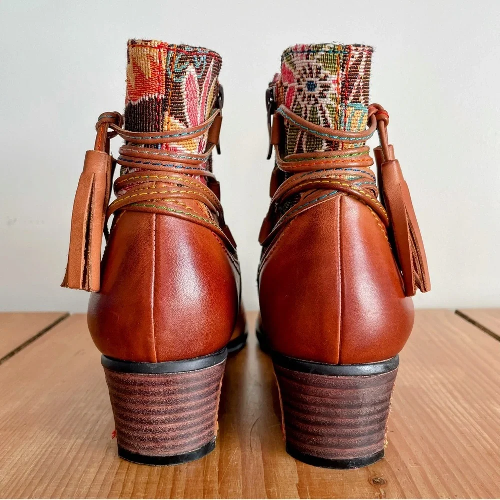 L’Artiste Brown Leather Ankle Boots Floral Tapestry Tassel Zipper Size 40 / US 9 - Picture 3 of 13